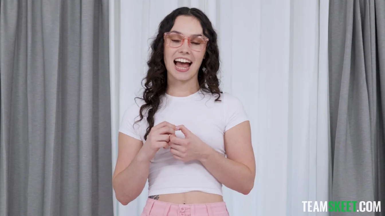 ShesNew Alina Voss XXX